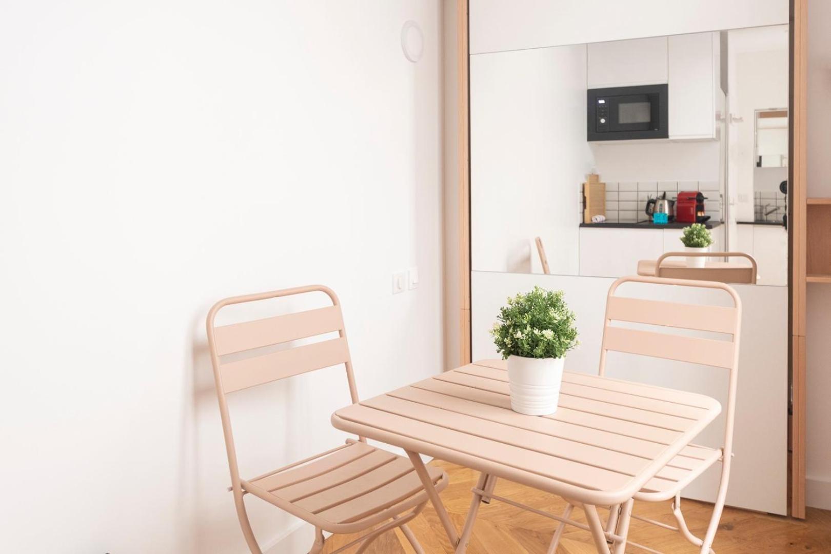 Super Central Mini Studio - 2 Pax, Murphy Bed Παρίσι Εξωτερικό φωτογραφία